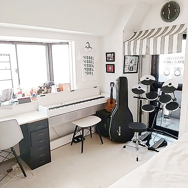 Overview,趣味部屋,音楽のある暮らし,音楽部屋,中学生男子の部屋,電子ピアノ,電子ドラム,中古マンション,モノトーンインテリア,こどもと暮らす。,ギター yuuの部屋