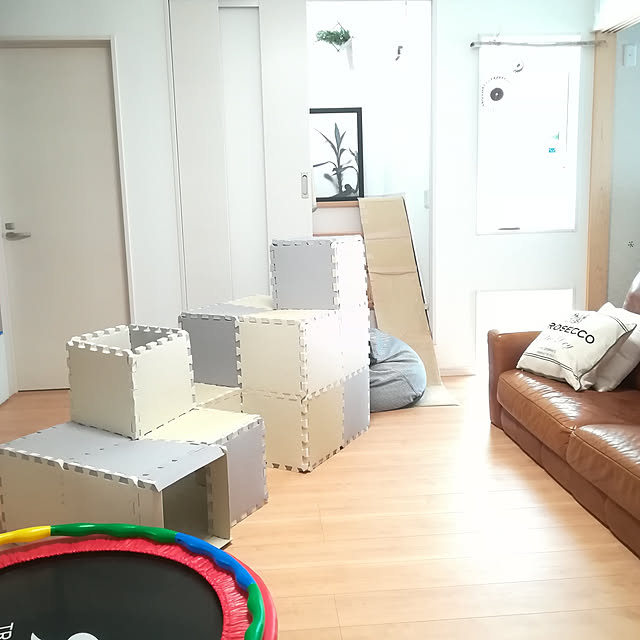 Overview,こどもと暮らす,建売,アスレチック風,遊び場,トランポリン,クッションフロアマット,ハウス風,秘密基地風,フラフープ,ジョイントマット Jijiの部屋