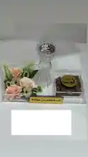 محتوى ترويجي من سيد الطيب يعرض عبوات هدايا زجاجية فاخرة مع نقوشات رمضانية، مزينة بورود وسجائر عود. يُعلن عن توصيل سريع ومجاني لجميع الطلبات، مع عرض خاص على الأسعار. by @sayed.altayeb with original sound