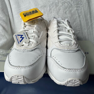 Women's Reebok DMX Ulta Walking Shoes Size 7 White Duty Proof