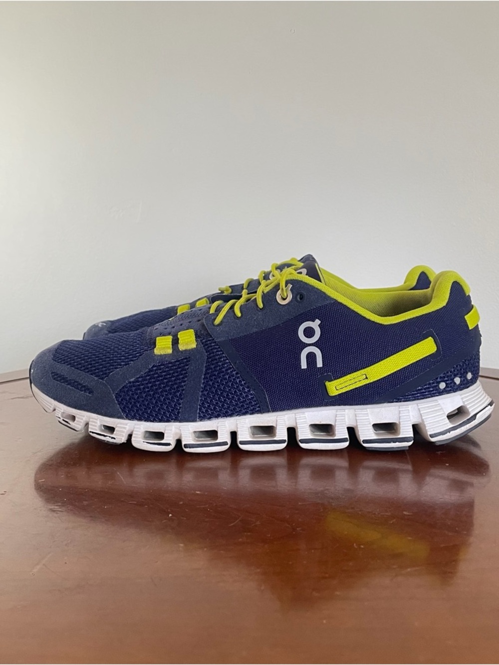 On Running Women’s Cloud 5 Running Shoes | US 8