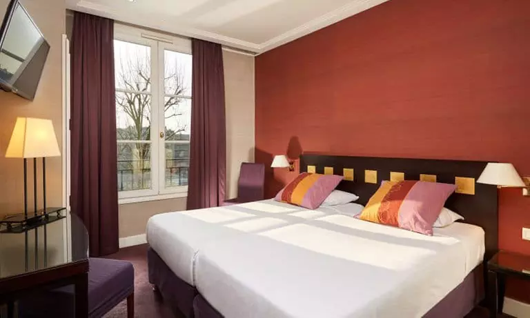 Paris : chambre double avec petits déjeuners