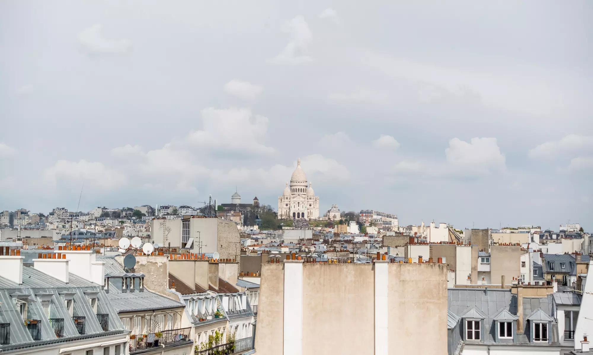 Chambre double à Paris 9e avec petit-déjeuner en option