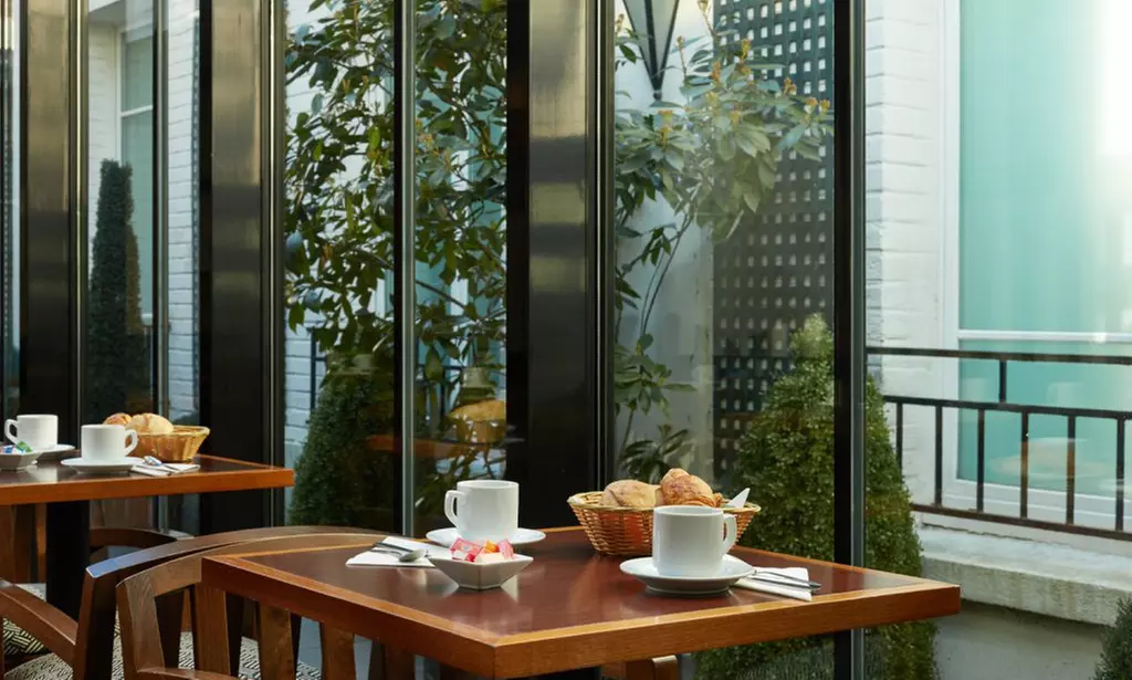 Paris : chambre double avec petits déjeuners