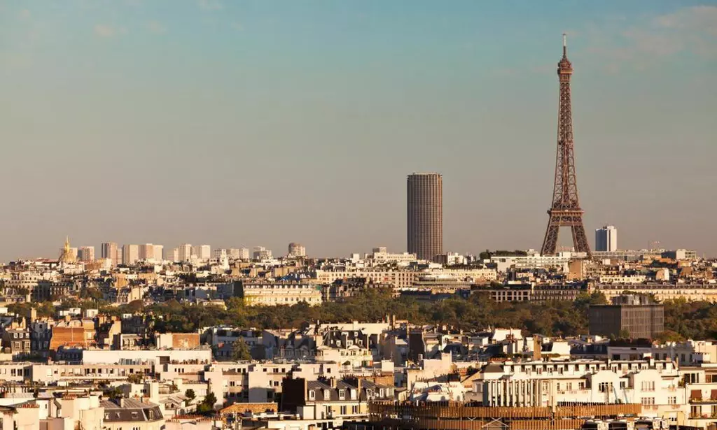Paris : chambre Queen Standard avec petit-déjeuner
