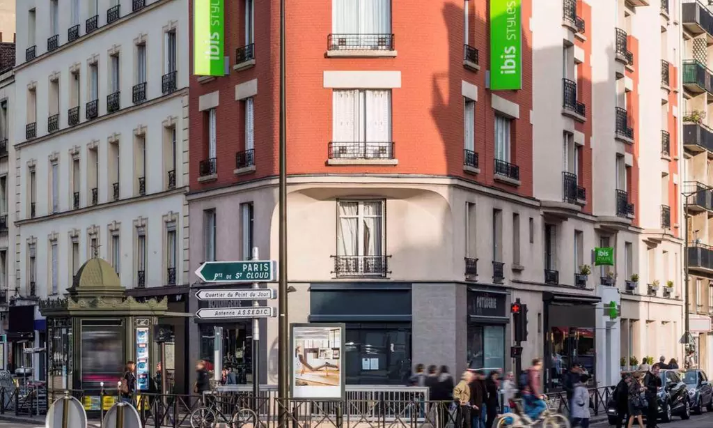Paris : chambre Queen Standard avec petit-déjeuner