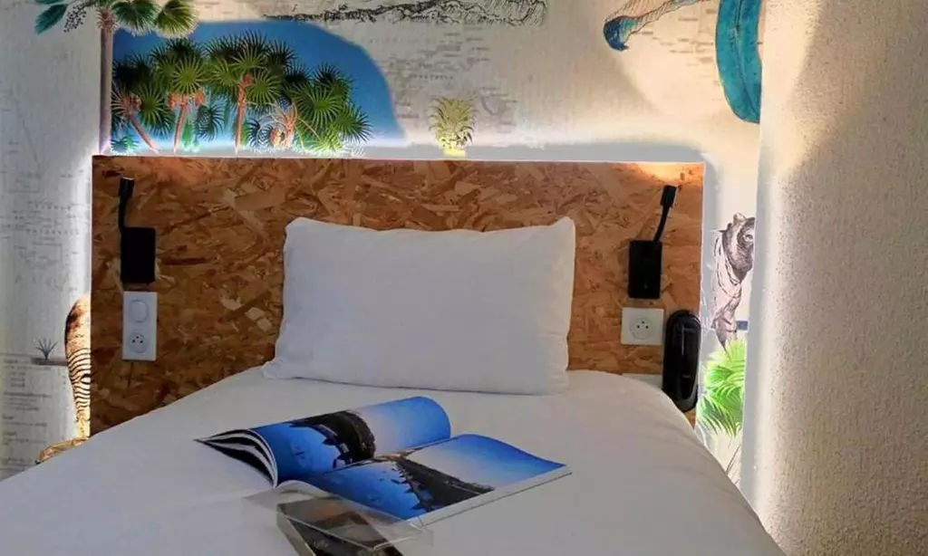 Paris : chambre Queen Standard avec petit-déjeuner