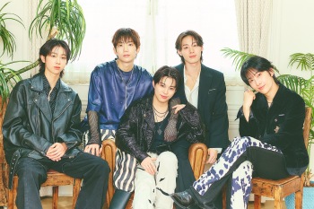 Hi-Fi Un!corn、ここから始まる本当の物語──1stアルバム『FIRST MOVE』で踏み出す、新たな旅