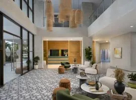 Reserva Real by Harper