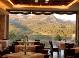 Hotel & Spa Can Josep Winery โรงแรมในBot