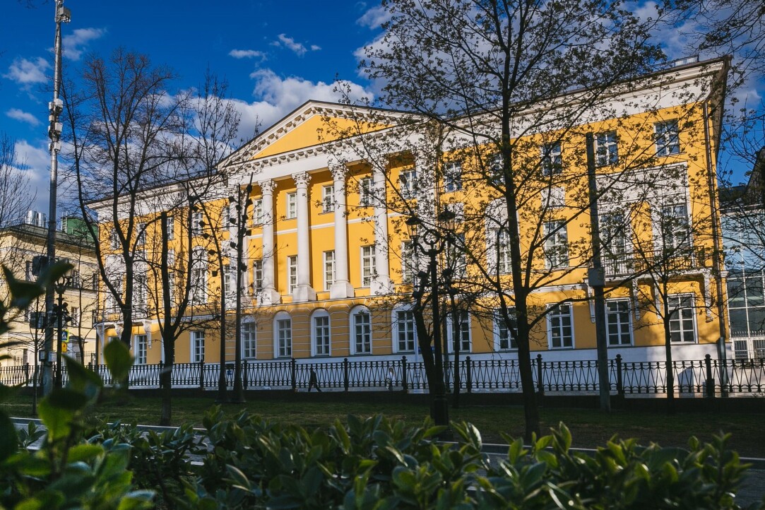 Иллюстрация к новости: Высшая школа экономики заняла 13 первых мест в рейтингах трудоустройства выпускников