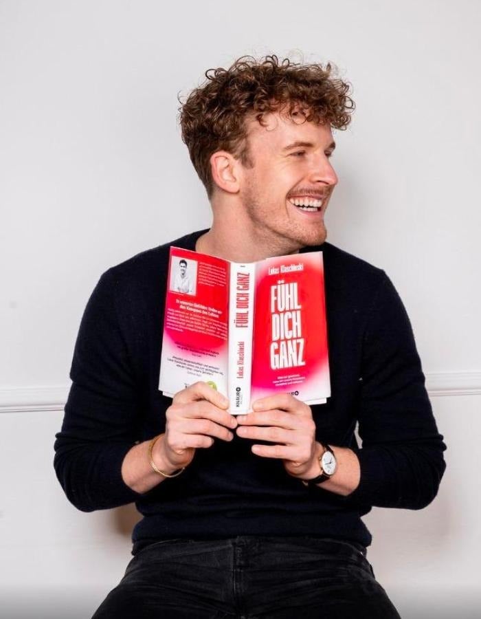 Hier gelangt ihr zu Lukas Buch "Fühl dich ganz".