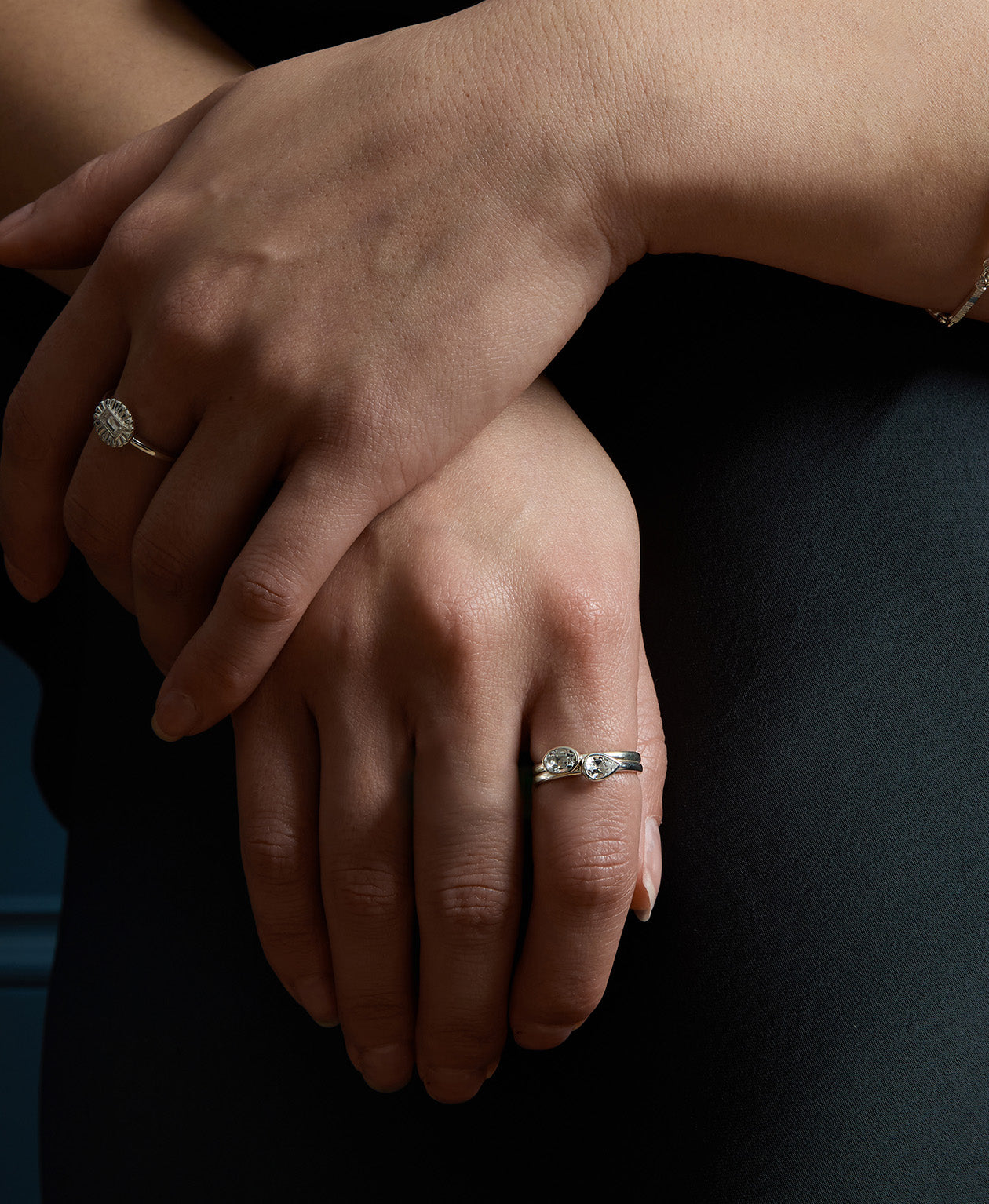 Mon Petit Stacker Ring - 925 Sterling Silver, Oval White Topaz